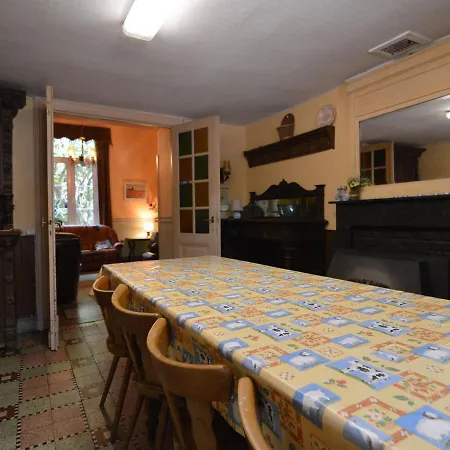 Сasa de vacaciones Delightful With Meadow View *