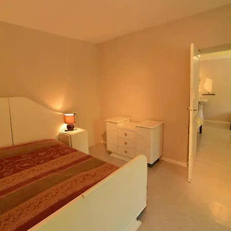 Delightful With Meadow View Holiday home