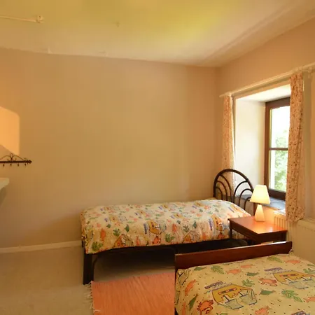 Сasa de vacaciones Delightful With Meadow View