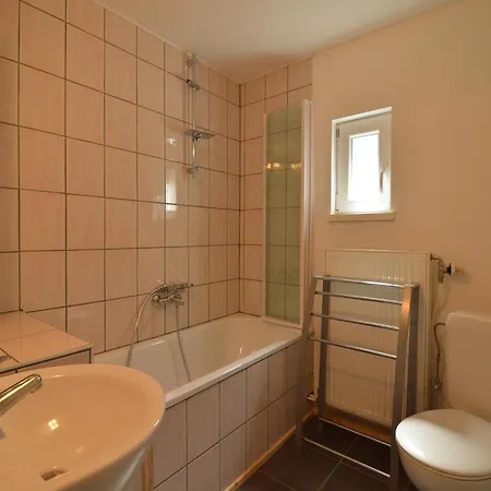 Delightful With Meadow View Сasa de vacaciones *
