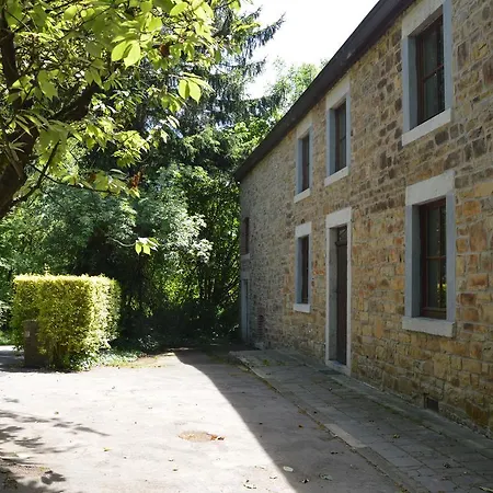 Delightful With Meadow View Сasa de vacaciones *