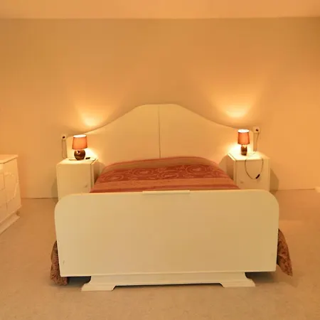 Delightful With Meadow View Holiday home